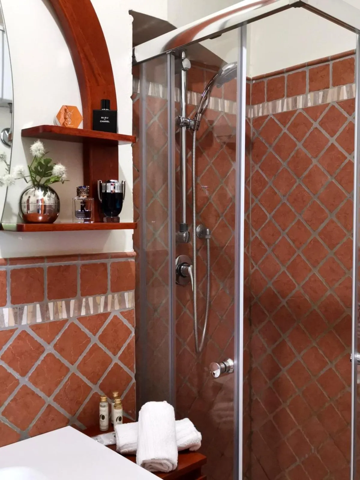 Shower in Villa La Lumia B&B Suites & Apartments