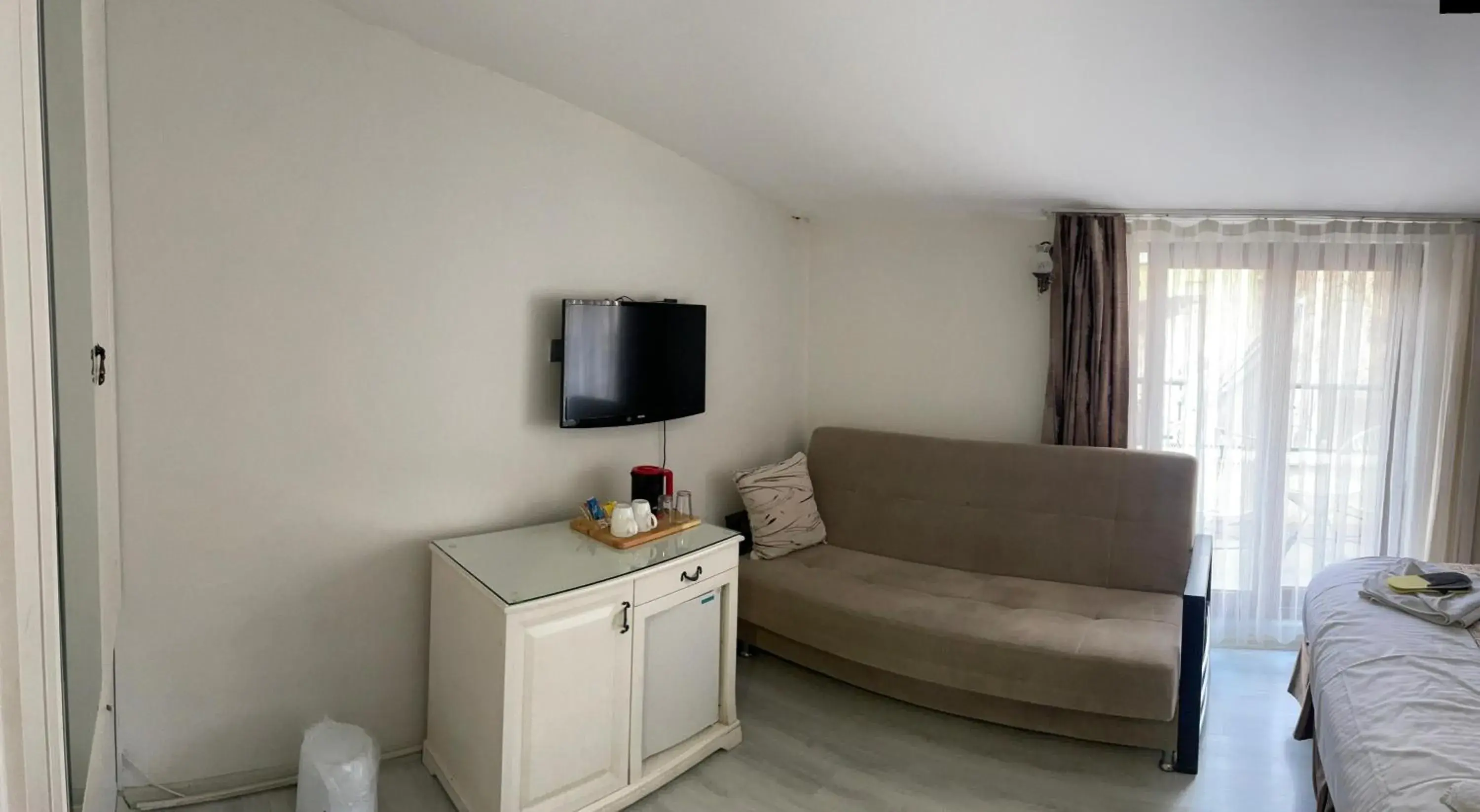 Suite with Balcony in Nacre Boutique Residence Suite with Balcony in Nacre Boutique Residence