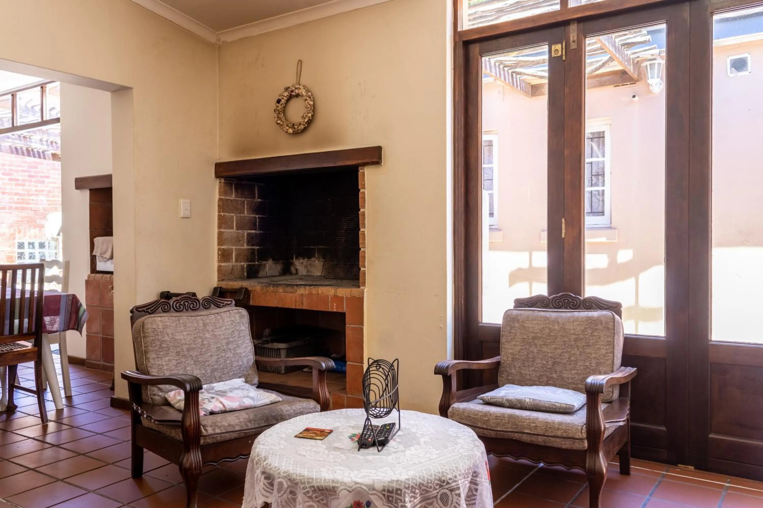 flat iron in Bay Vista Guesthouse