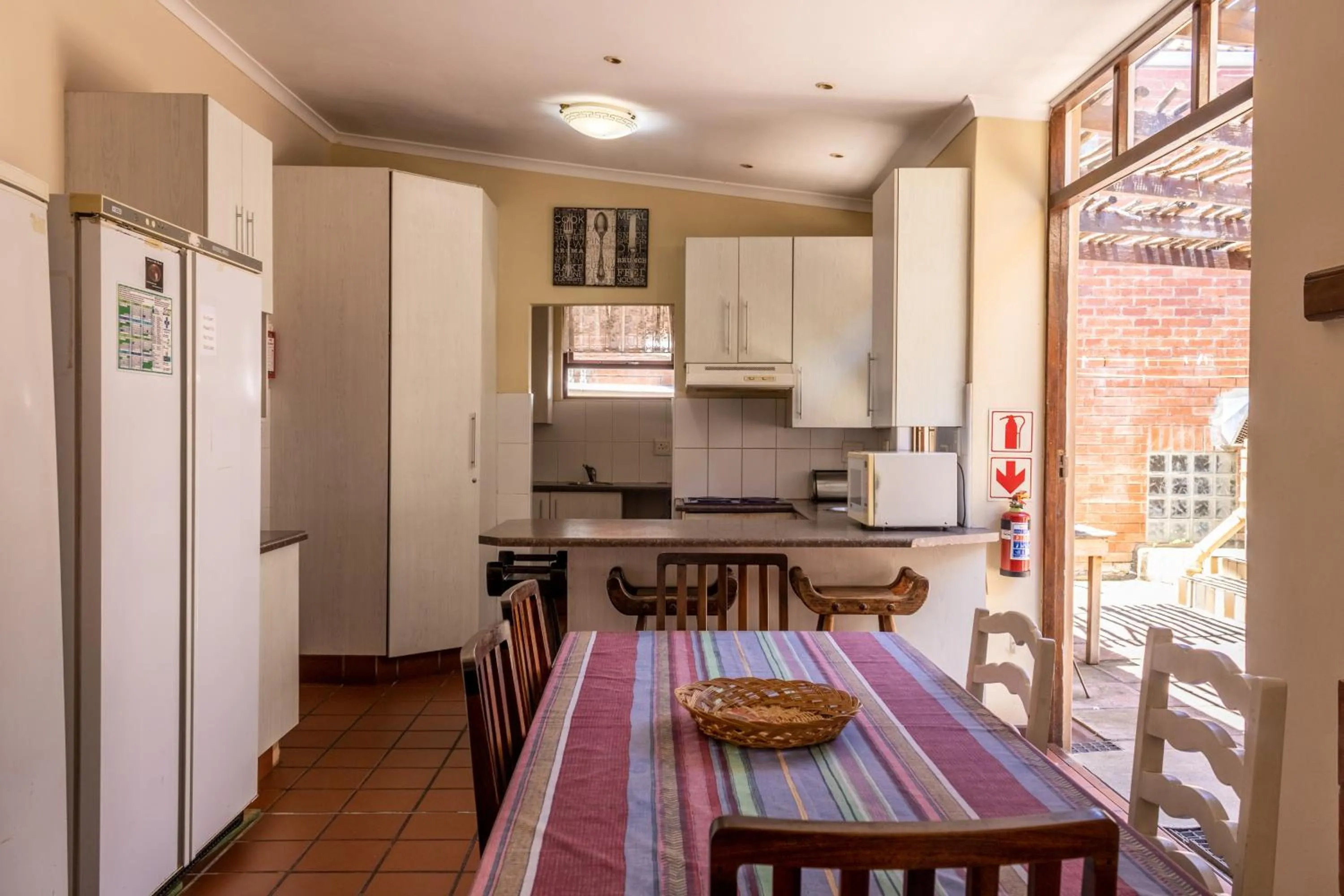 Dining area in Bay Vista Guesthouse