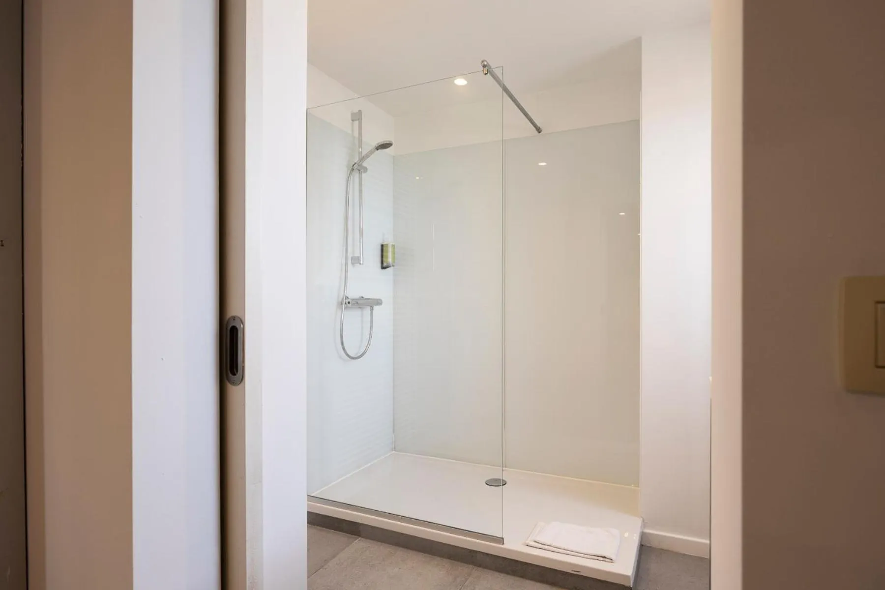 Shower in Smartflats - Meir Antwerp
