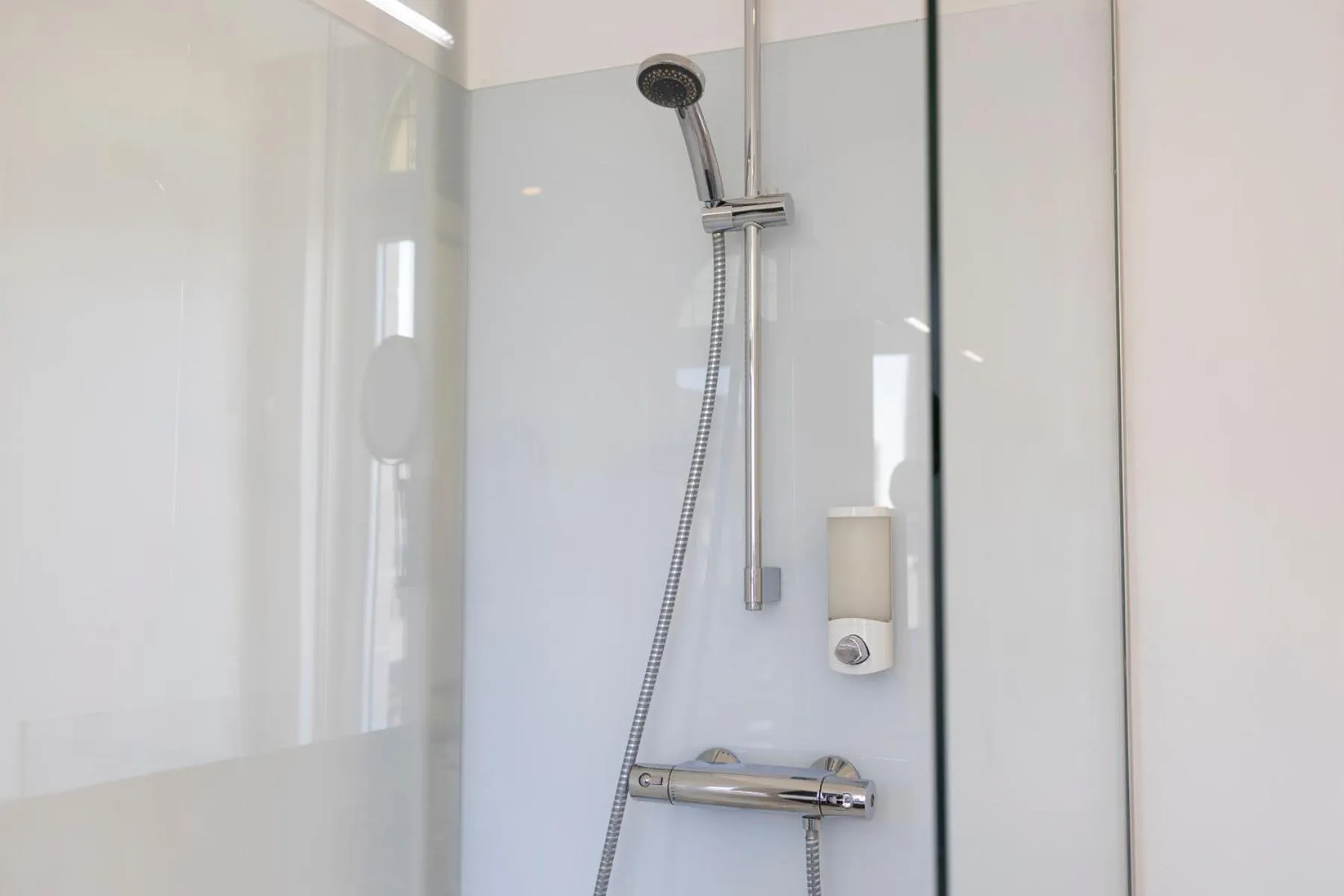 Shower in Smartflats - Meir Antwerp