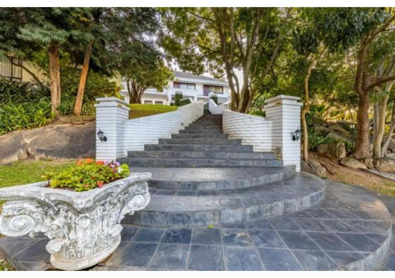 Property building in Sheppard Boutique Hotel