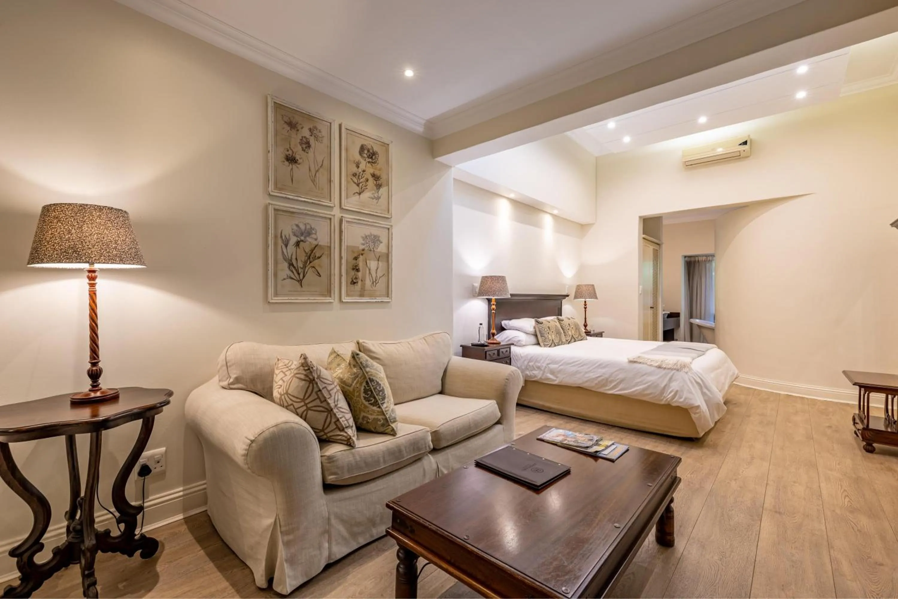 Bed in Sheppard Boutique Hotel