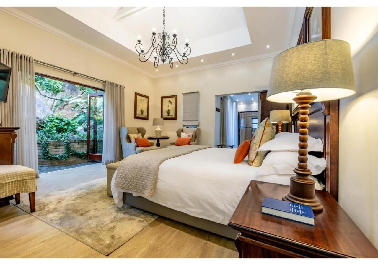 Bed in Sheppard Boutique Hotel