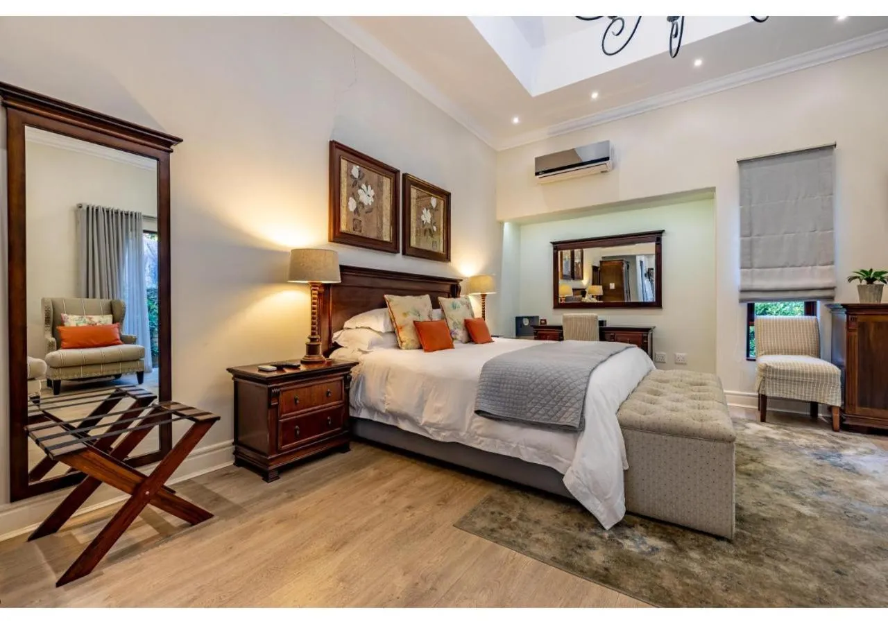 Bed in Sheppard Boutique Hotel