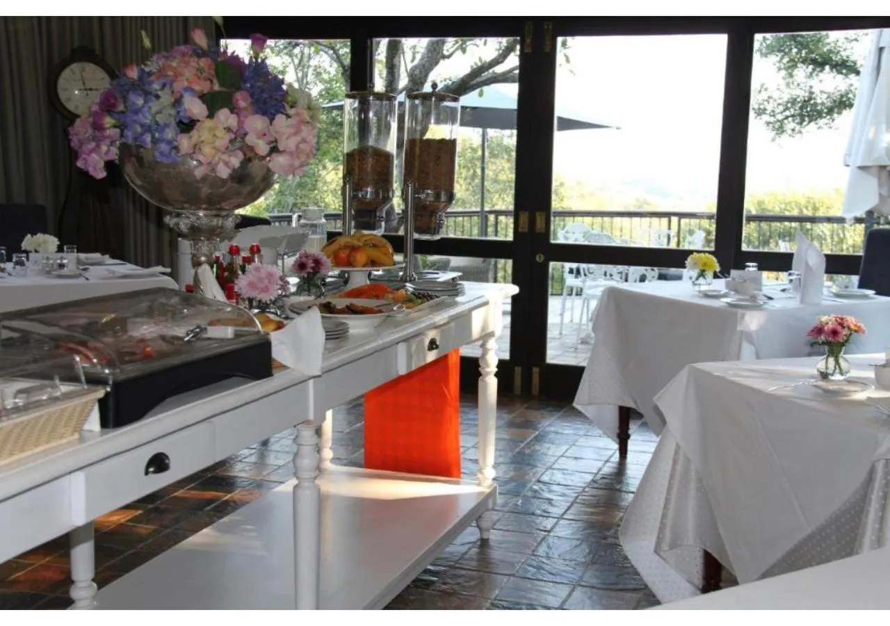 Food and drinks in Sheppard Boutique Hotel