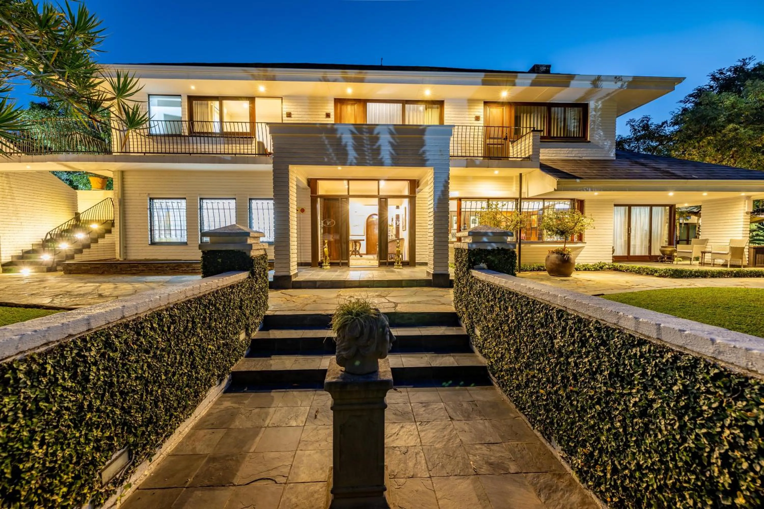 Property building in Sheppard Boutique Hotel