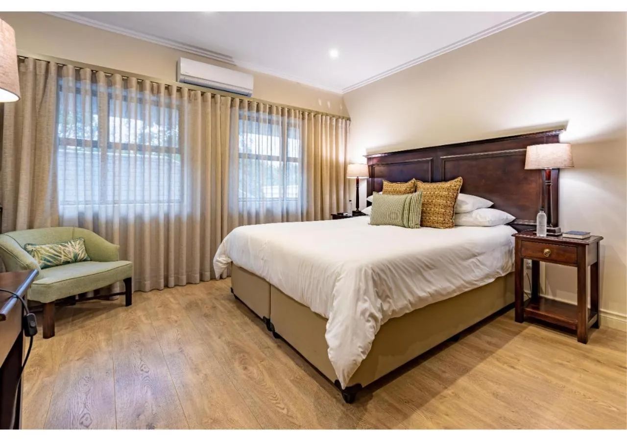 Bed in Sheppard Boutique Hotel