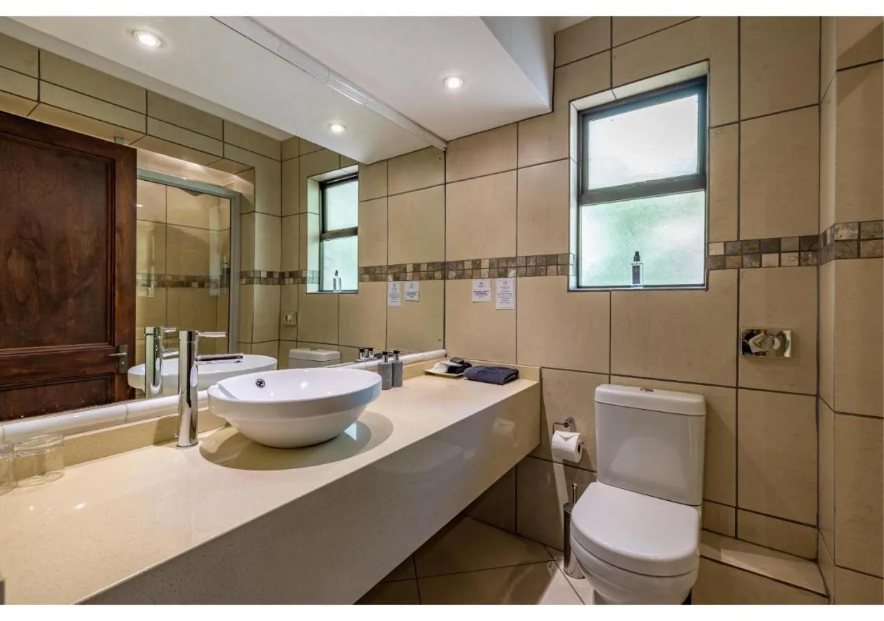 Shower in Sheppard Boutique Hotel