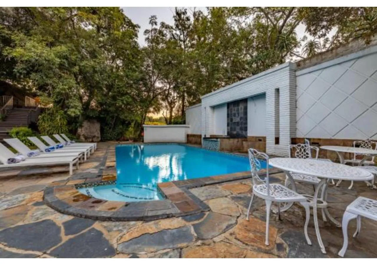 Pool view in Sheppard Boutique Hotel