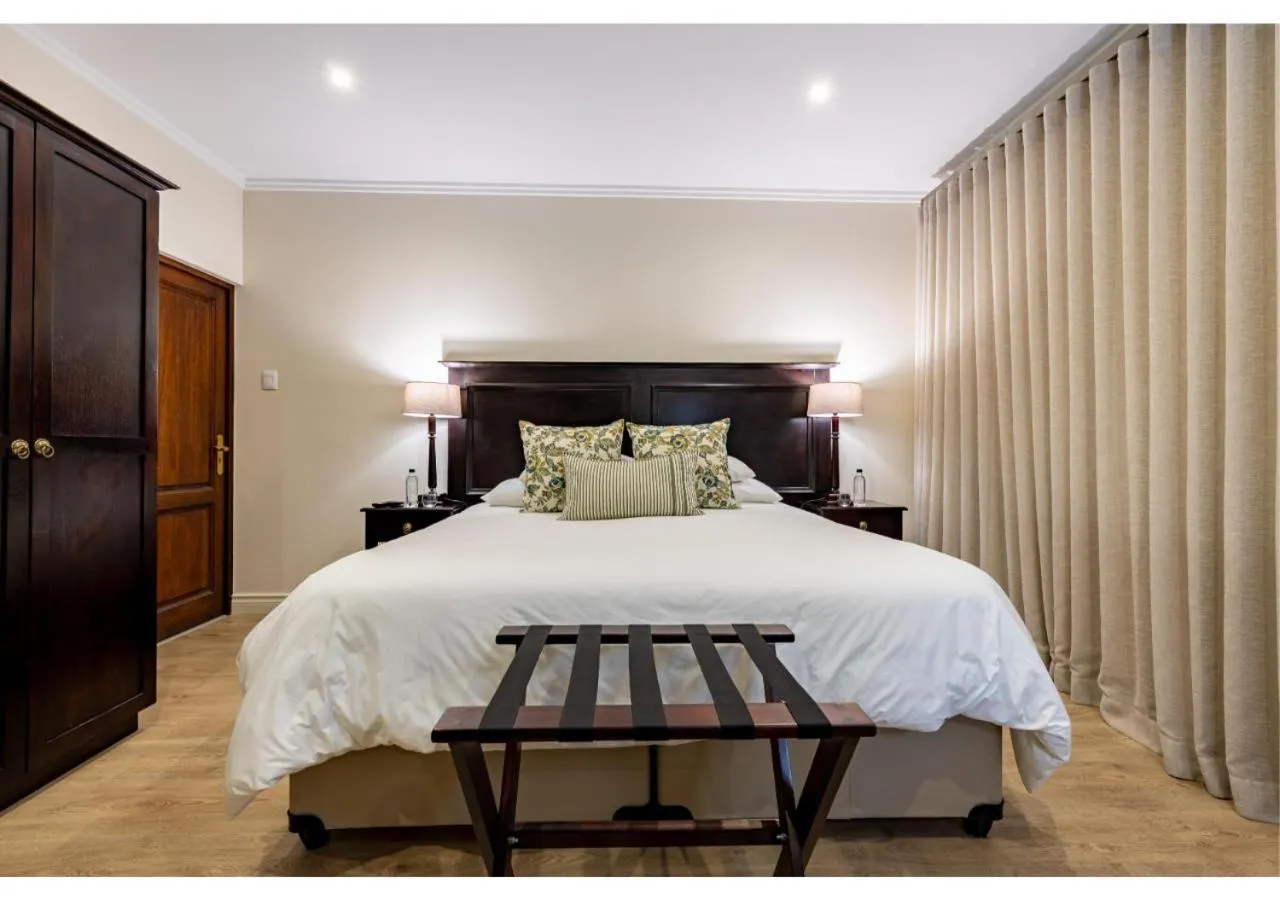 Bed in Sheppard Boutique Hotel