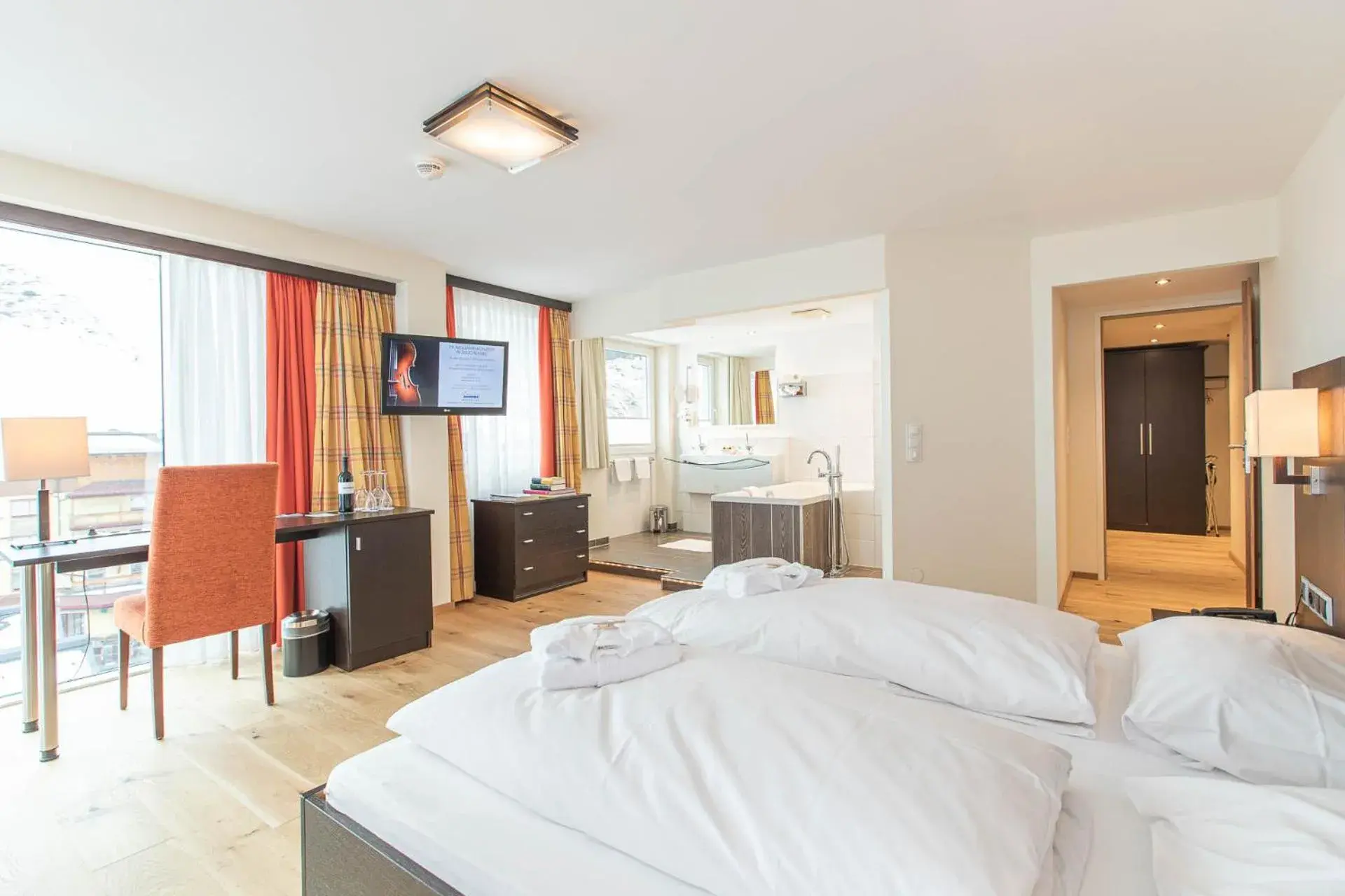 Suite with Mountain View in Hotel Sportalmmm, Hoch-Genuss Suite with Mountain View in Hotel Sportalmmm, Hoch-Genuss