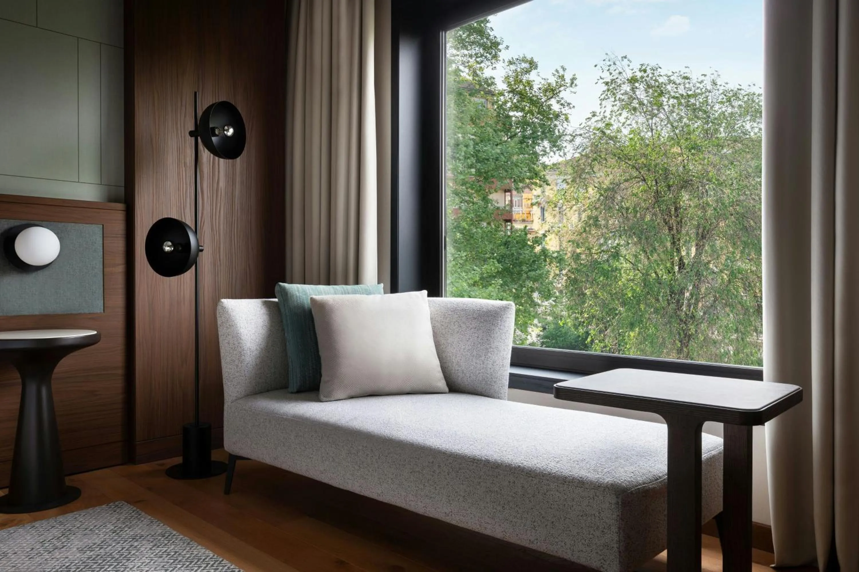 Photo of the whole room, Bed in Milan Marriott Hotel