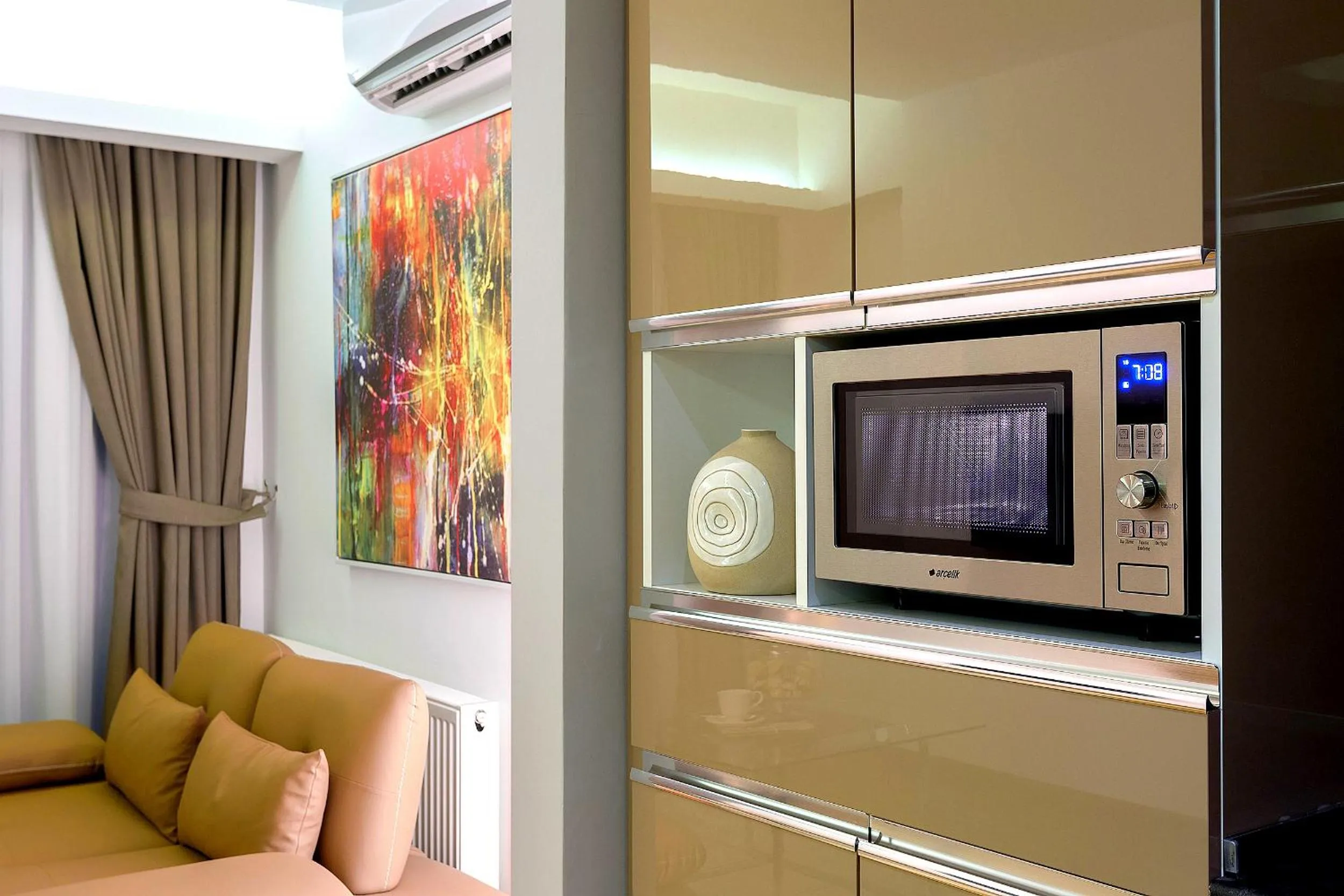 Coffee/tea facilities in The Place Suit & Apartments