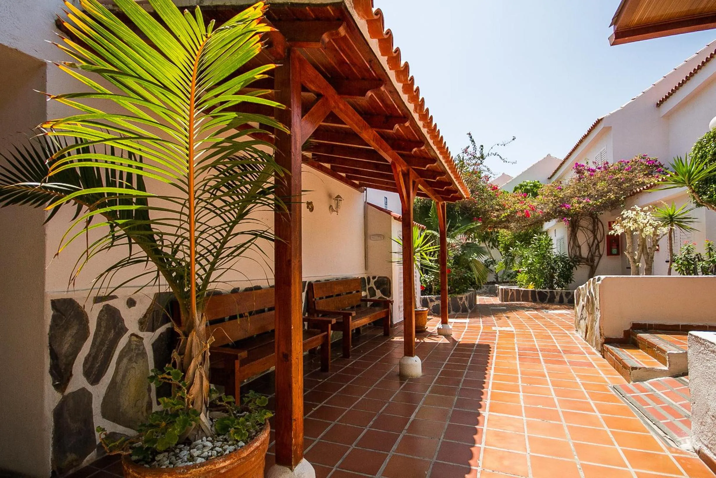 Facade/entrance in Ona Los Claveles