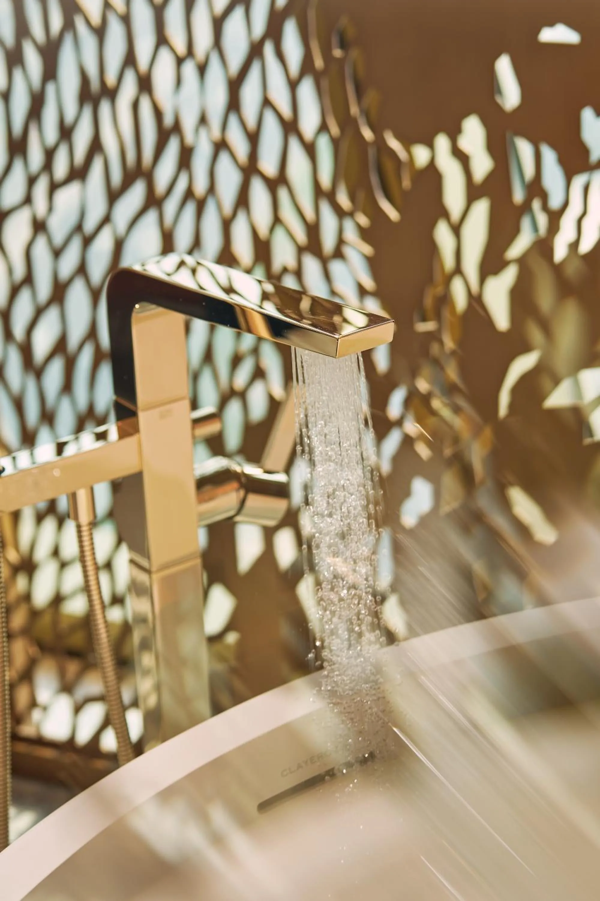 Bath in Mandarin Oriental Downtown, Dubai