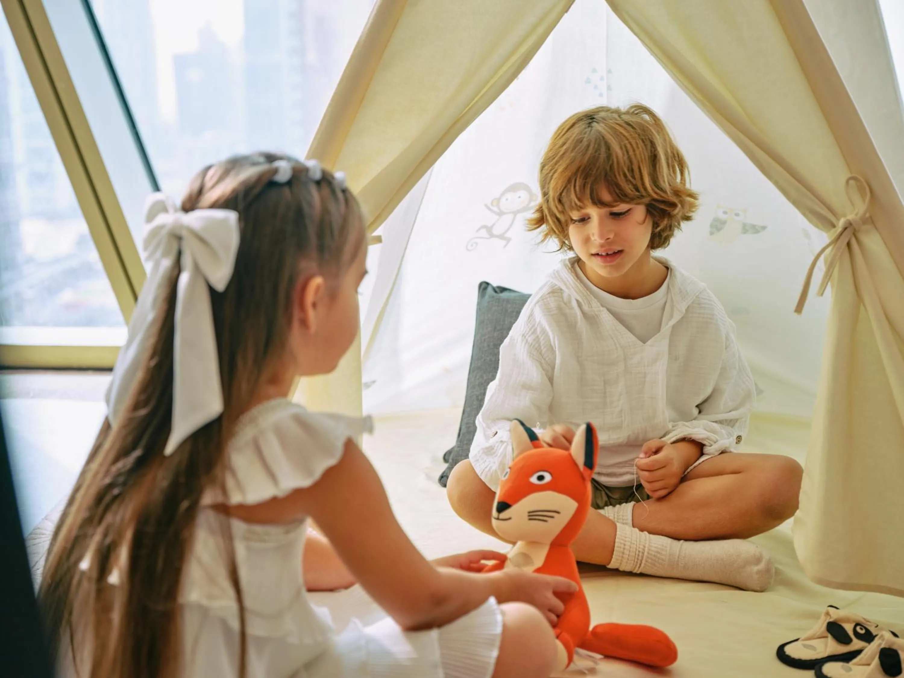 Living room in Mandarin Oriental Downtown, Dubai