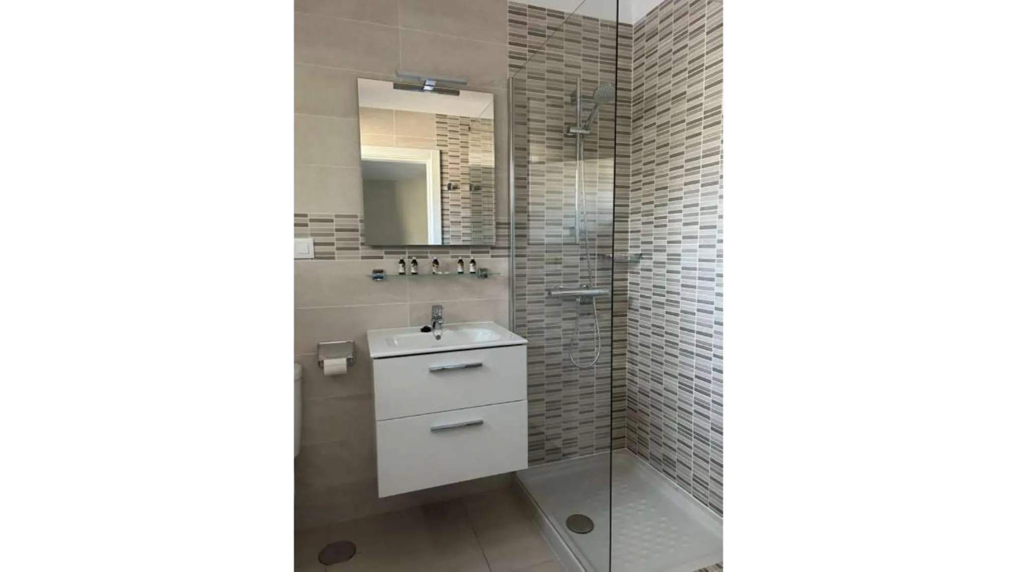 Toilet in Ona Las Casitas