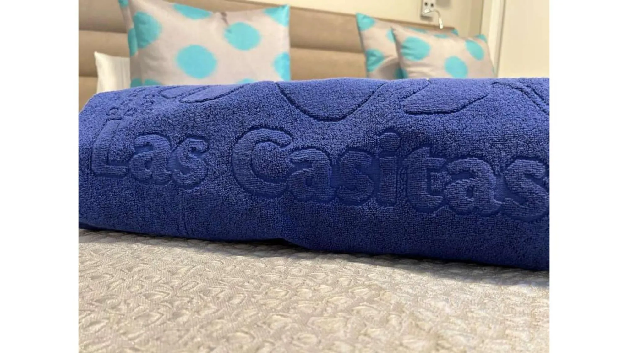 towels, Bed in Ona Las Casitas