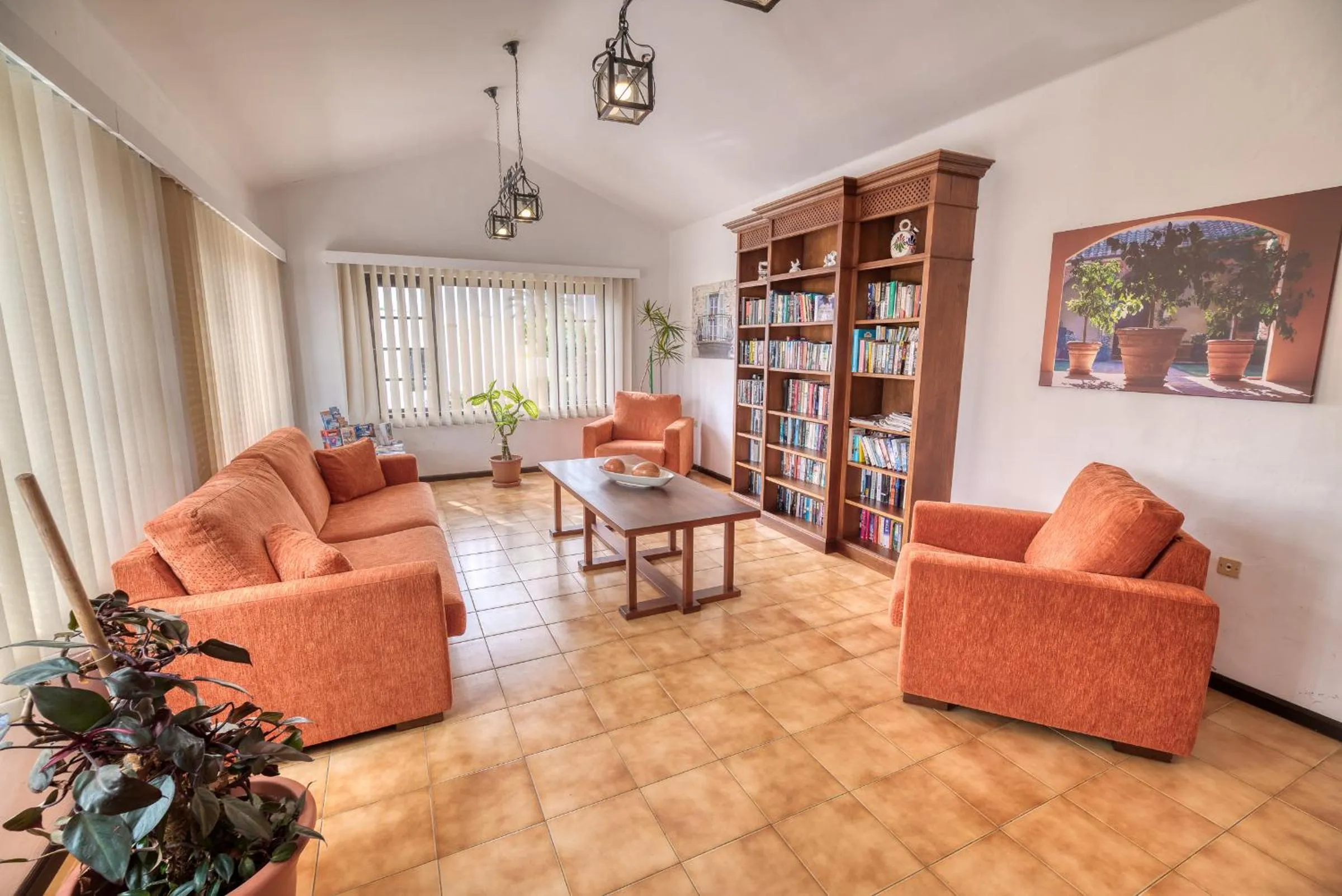 Library in Ona Las Casitas