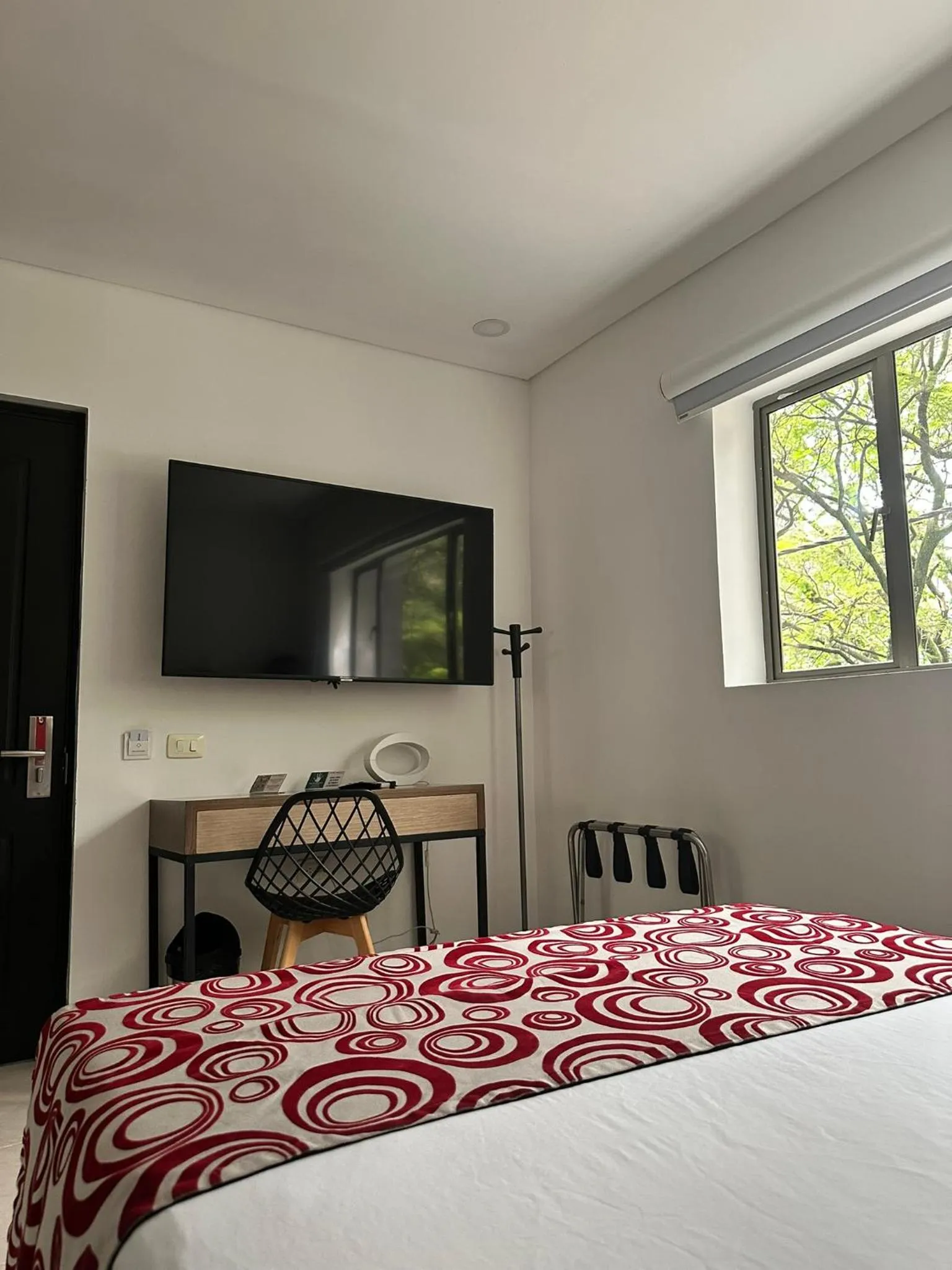 TV and multimedia, Bed in Hotel Merlott Lleras