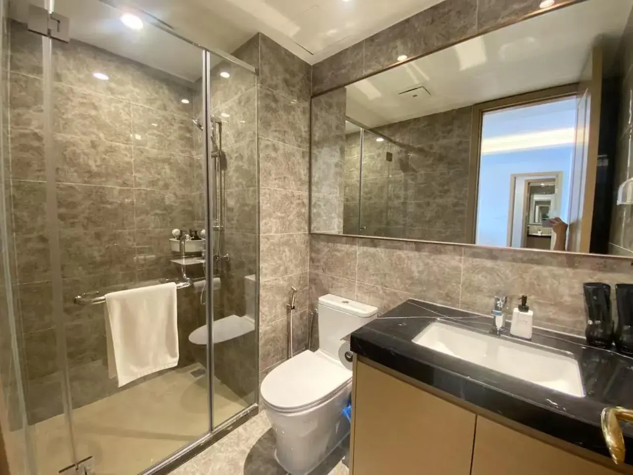 Two-Bedroom Apartment with Pool View in R&F Princess Cove Cozy&Boutique Homestay By Wan Li Property Management Two-Bedroom Apartment with Pool View in R&F Princess Cove Cozy&Boutique Homestay By Wan Li Property Management