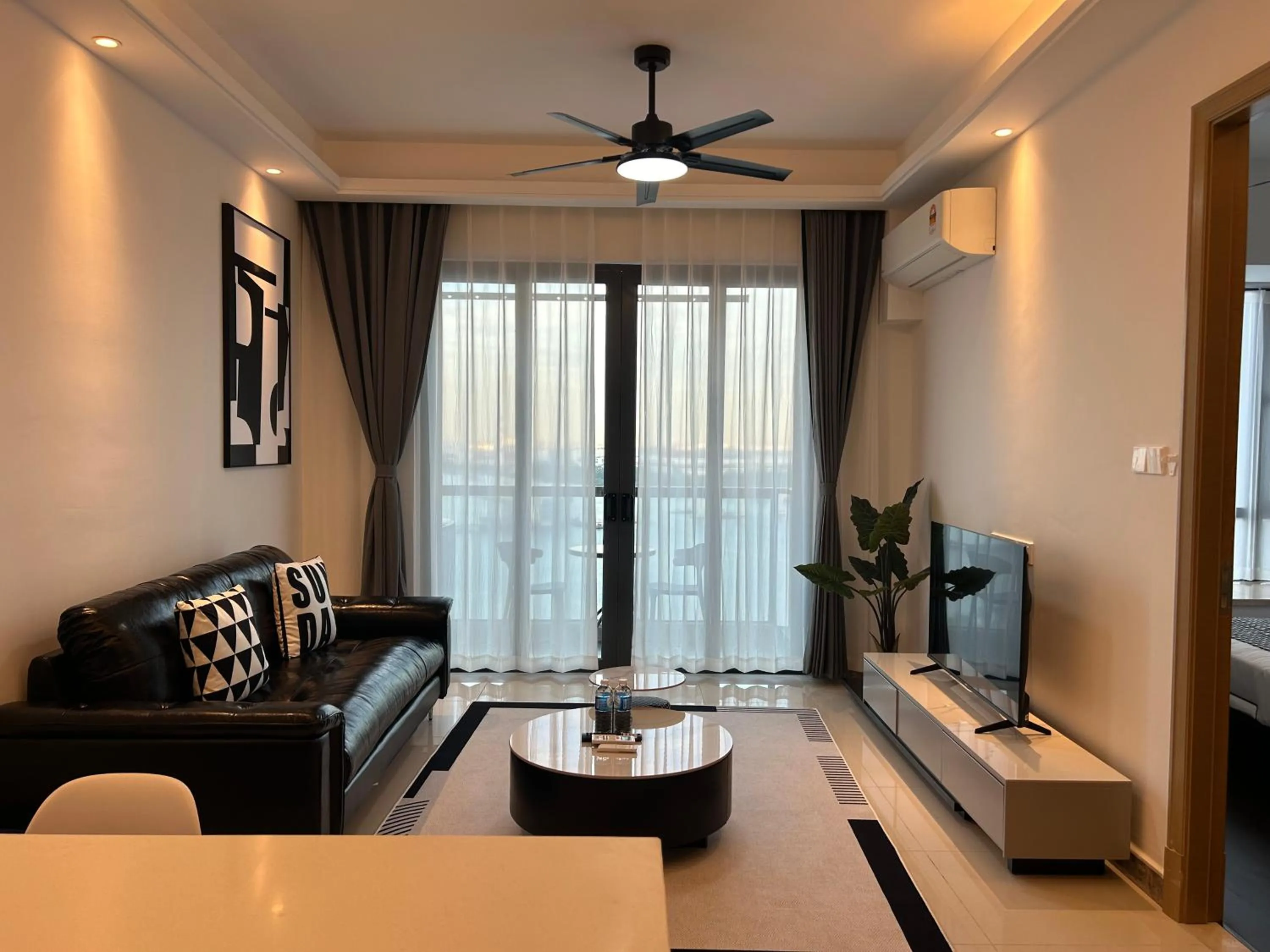 R&F Princess Cove Cozy&Boutique Homestay By Wan Li Property Management