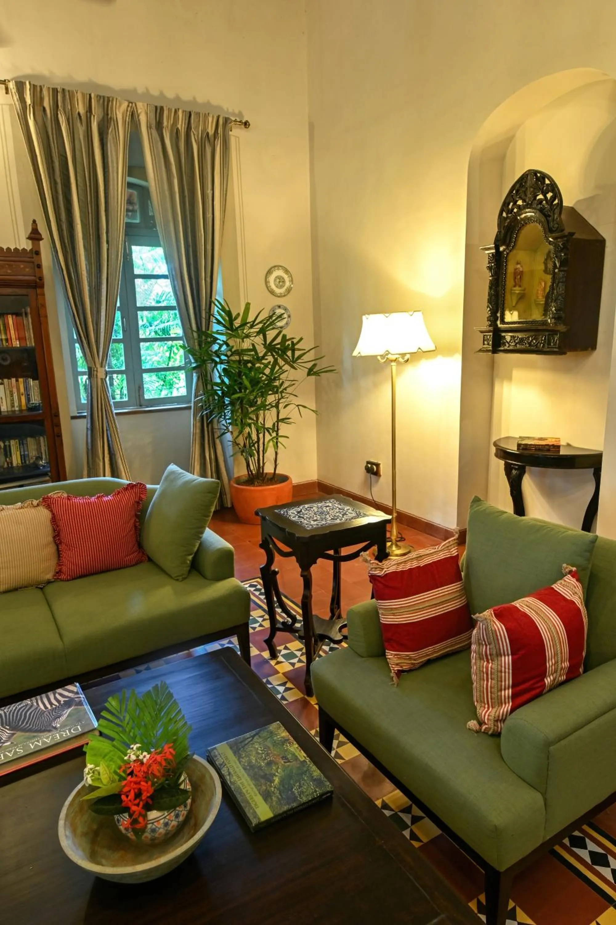 Living room in Mansao Curtorim - A CGH Earth SAHA Experience