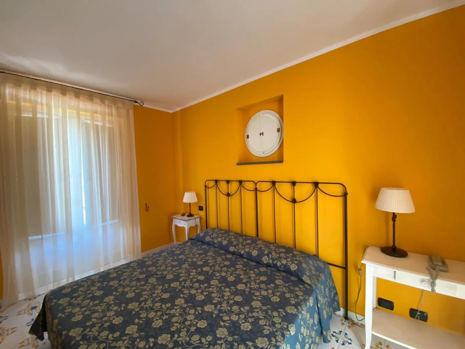 Bedroom, Bed in Hotel Bougainville