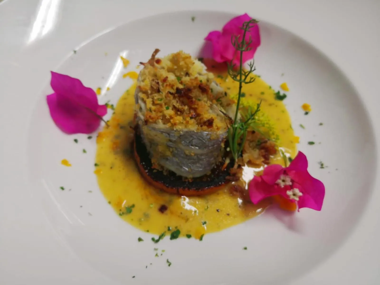 Restaurant/places to eat in Hotel Bougainville