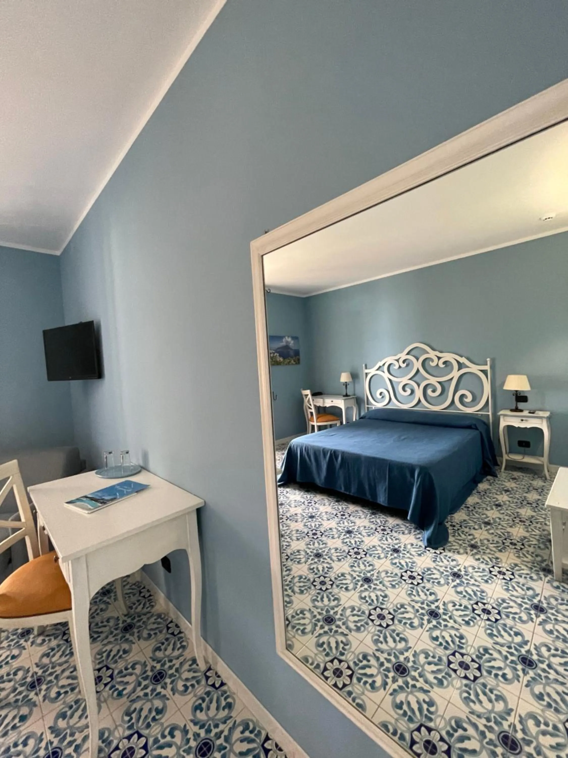 Bedroom, Bed in Hotel Bougainville