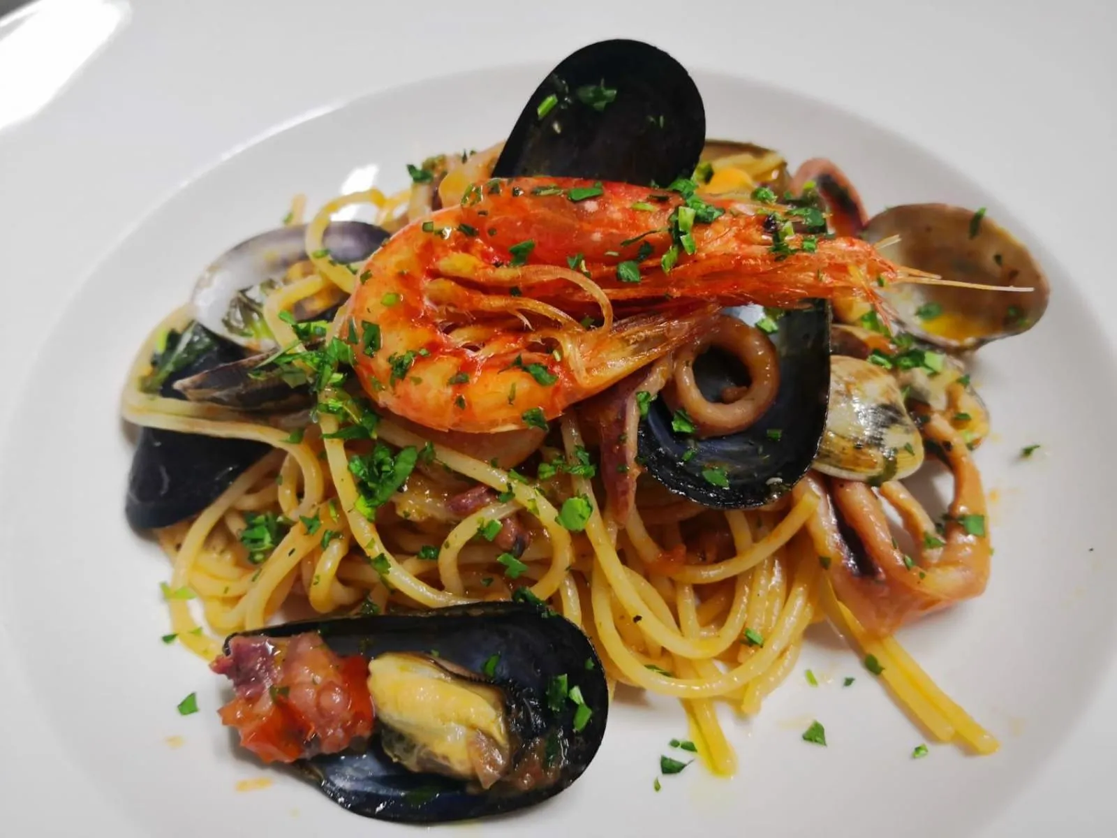 Restaurant/places to eat in Hotel Bougainville