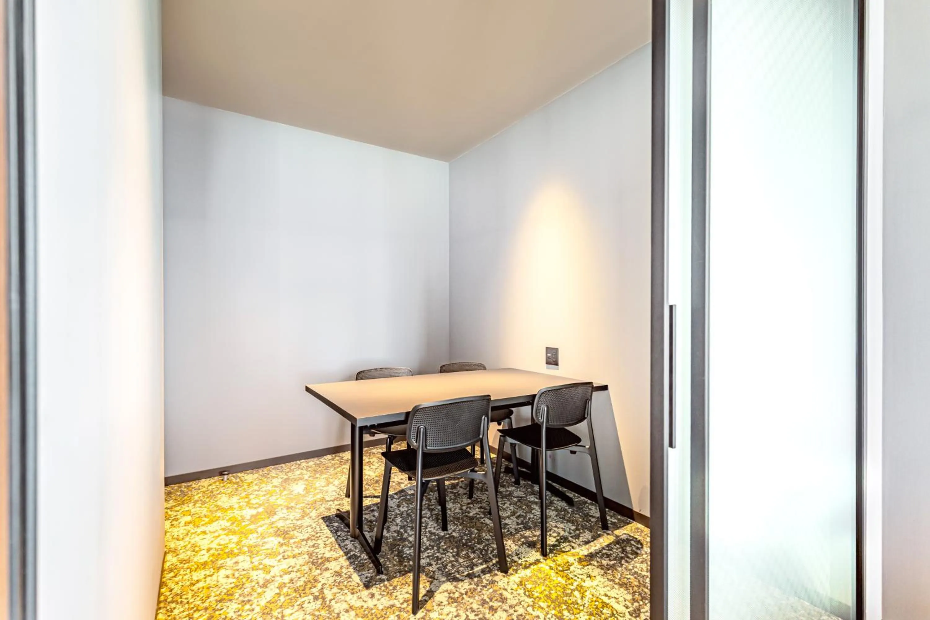 Lounge or bar in The Gate Hotel Fukuoka by Hulic