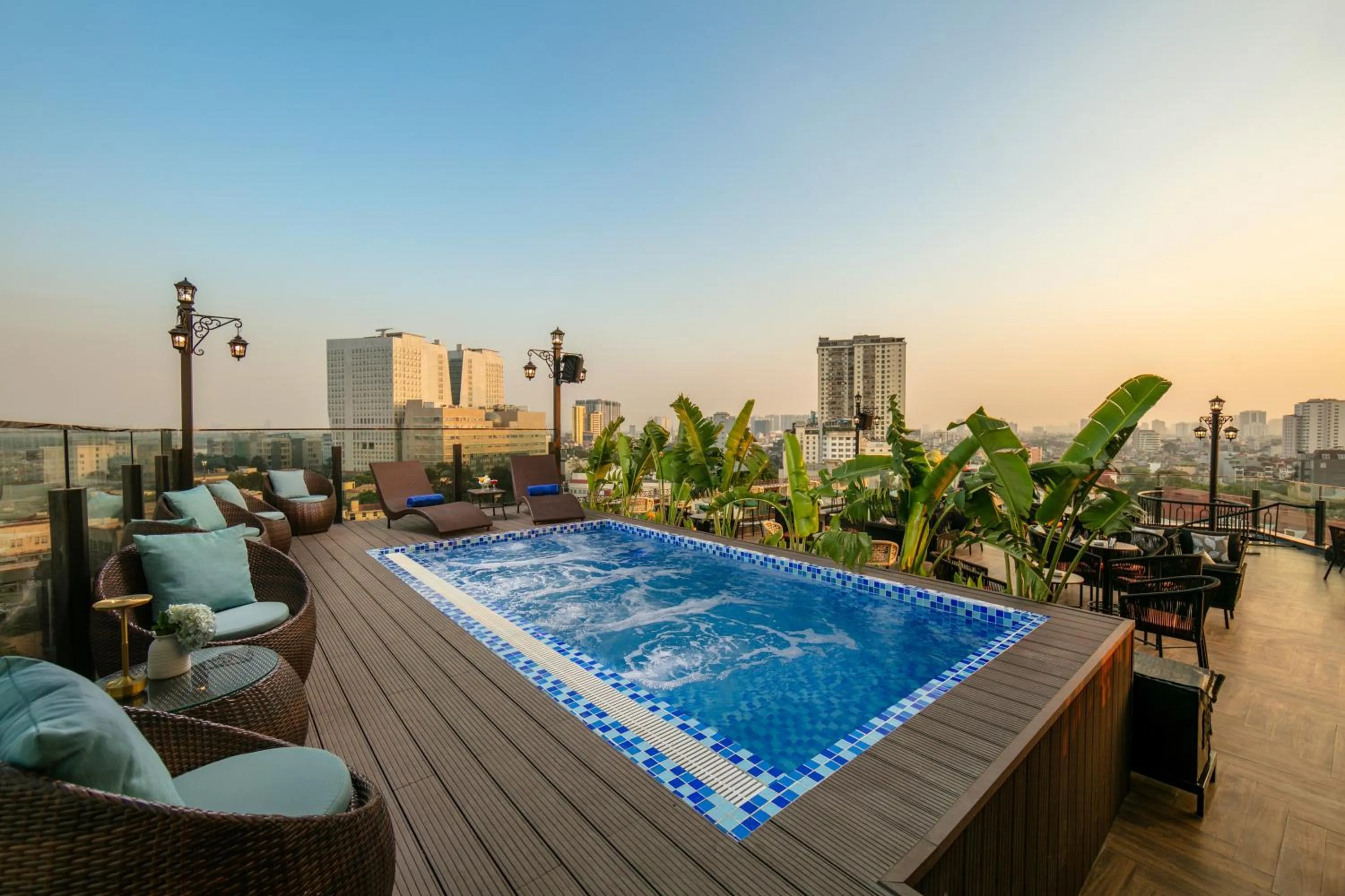 Pool view in MAY DE VILLE Corner Hotel