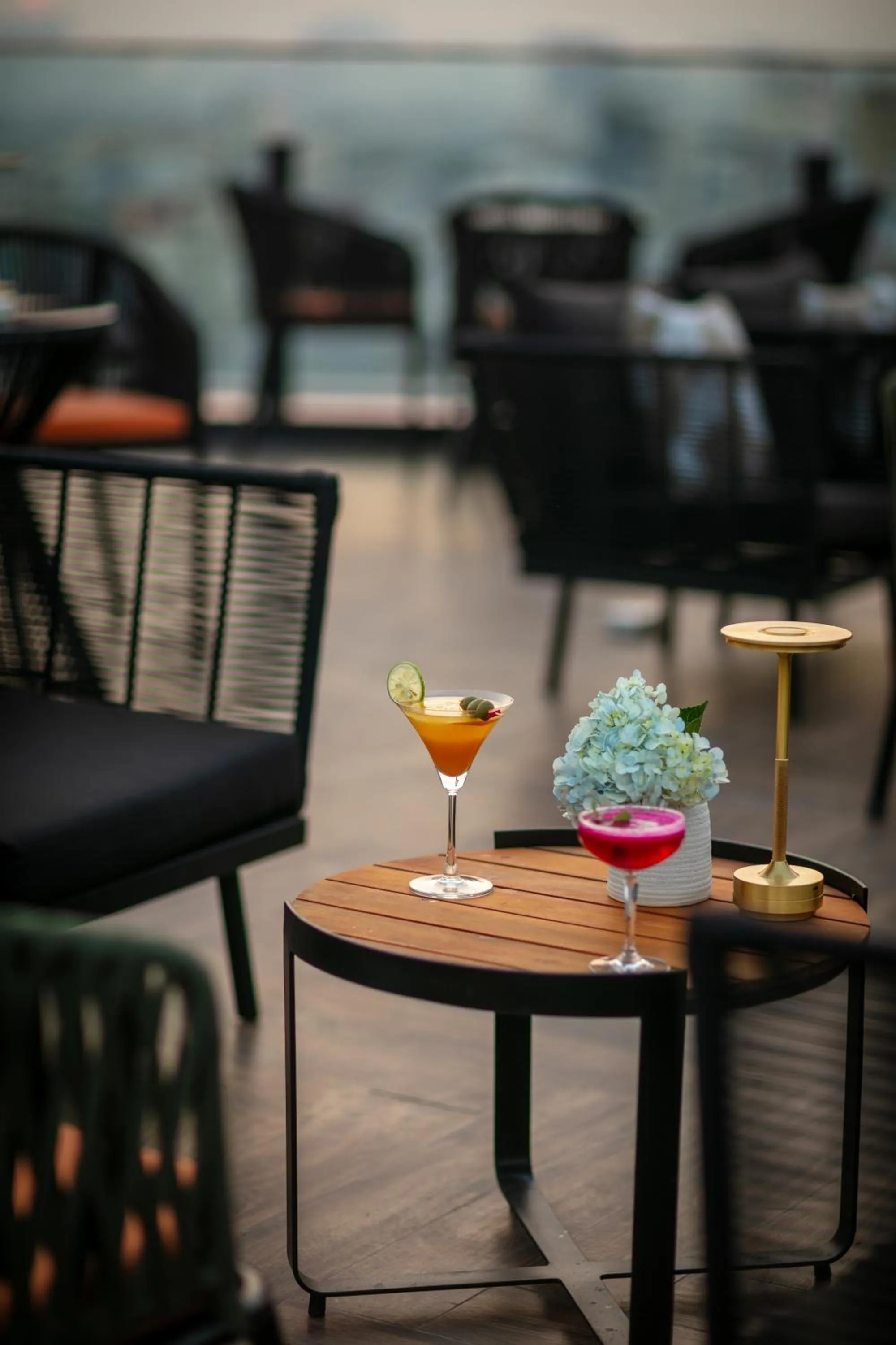 Lounge or bar in MAY DE VILLE Corner Hotel