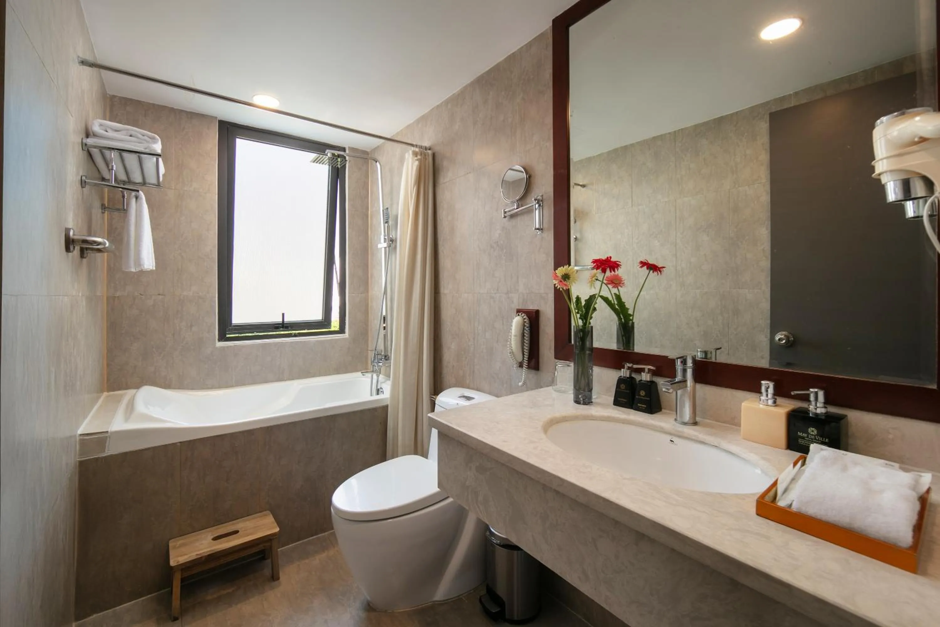 Bathroom in MAY DE VILLE Corner Hotel