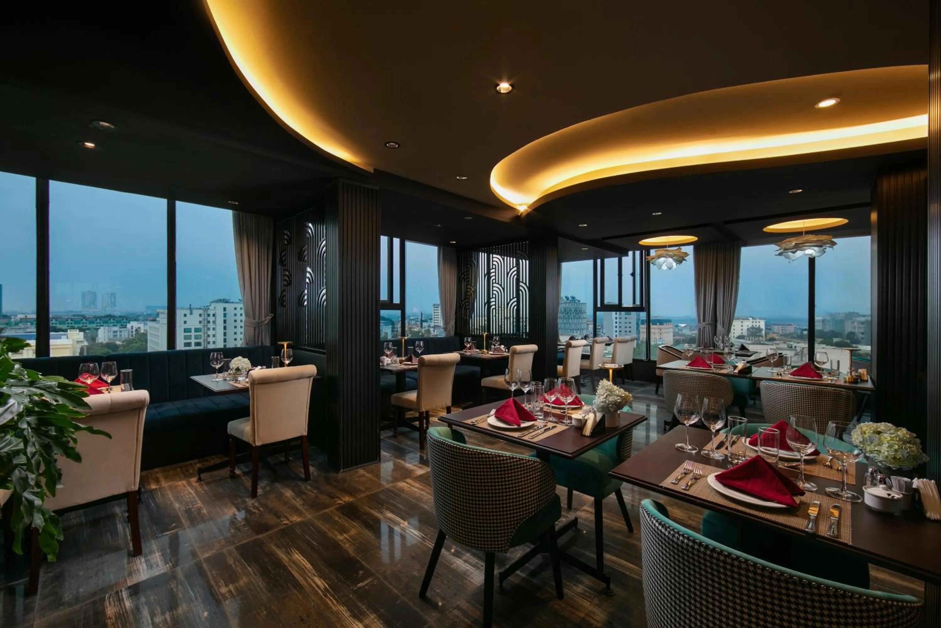 Restaurant/places to eat in MAY DE VILLE Corner Hotel