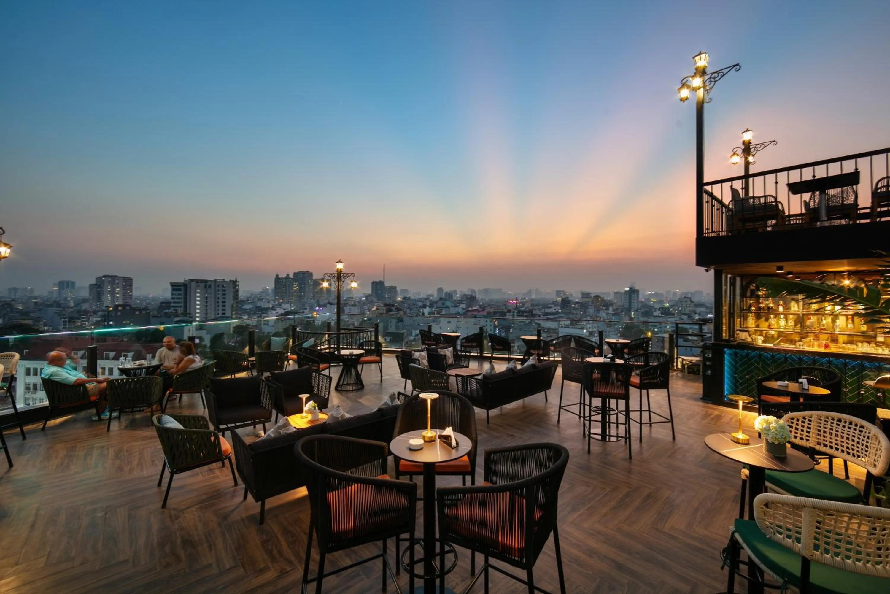 Lounge or bar in MAY DE VILLE Corner Hotel