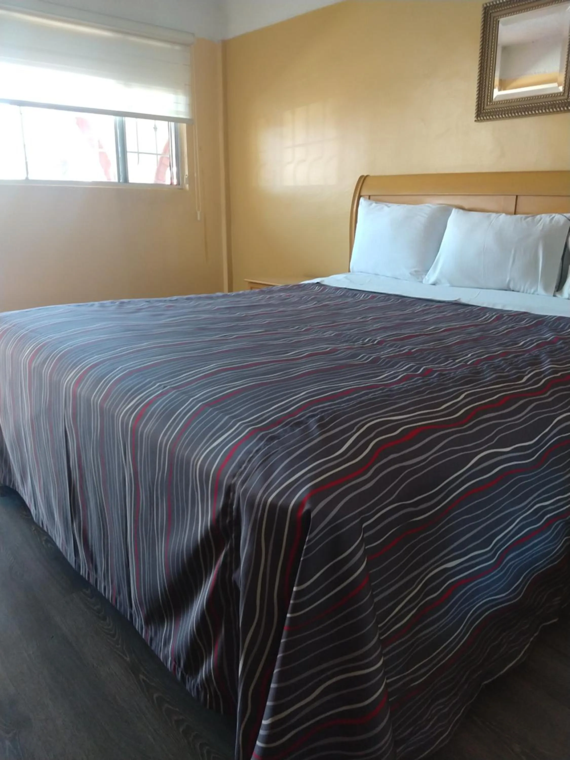 Bed in Hotel Boulevard Mexicali