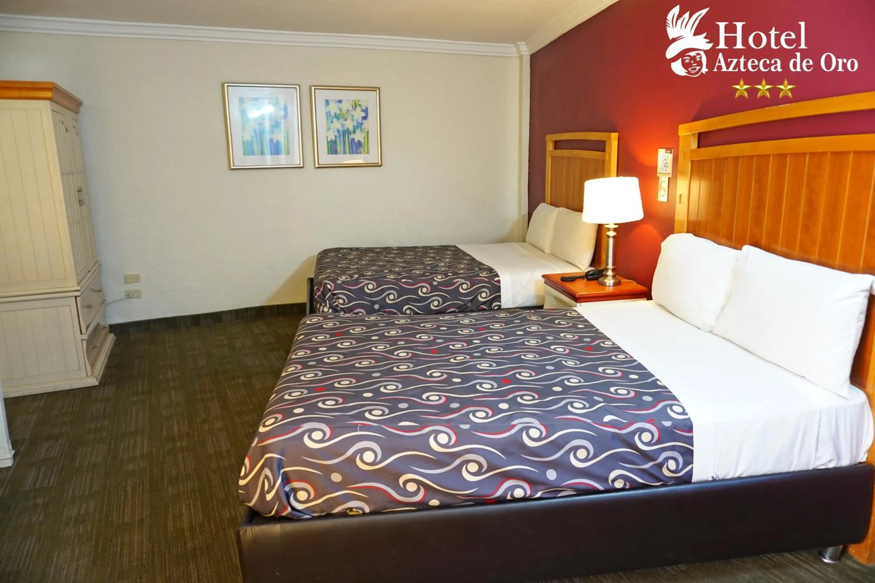 Photo of the whole room, Bed in Hotel Azteca de Oro Mexicali