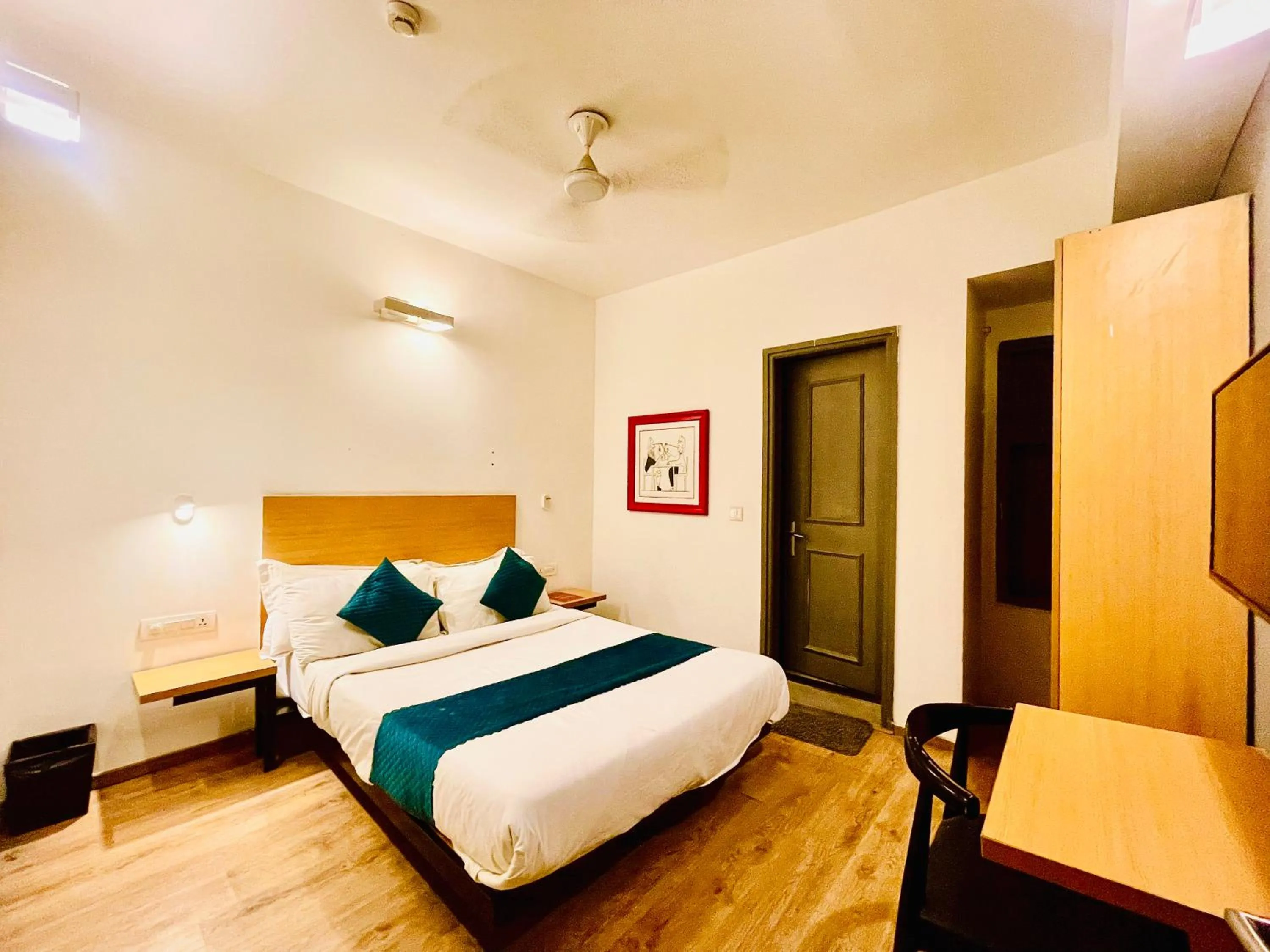 Hotel Aravali Inn & Banquet Hall