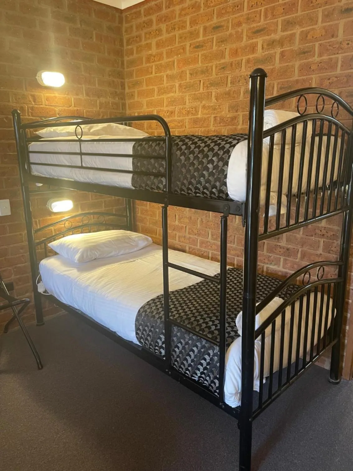 bunk bed, Bed in Milawa Motel