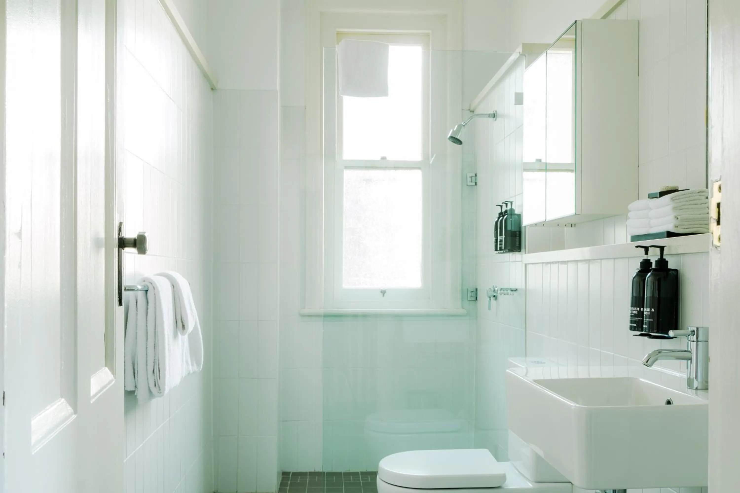 Shower in Cockatoo Island Accommodation