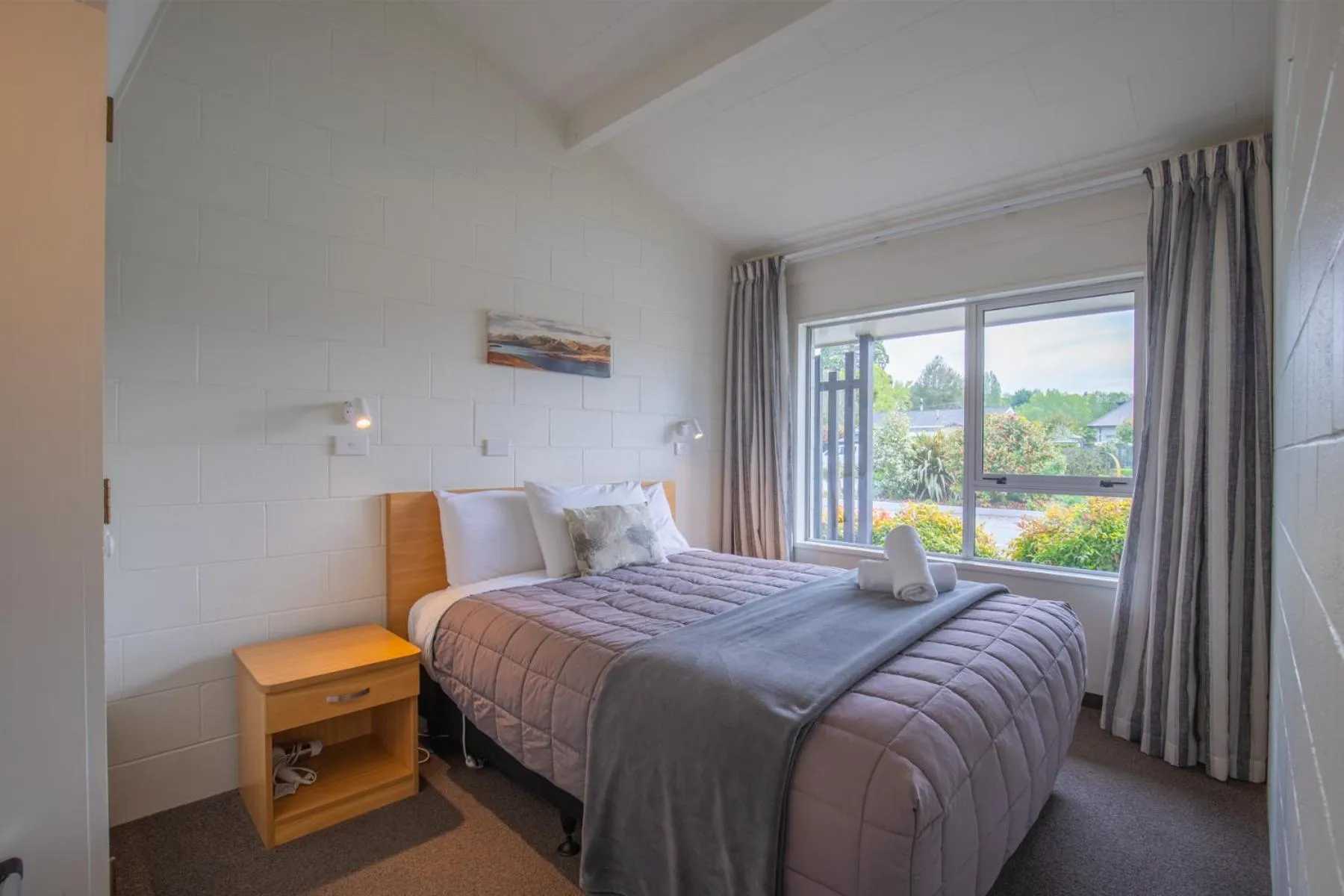 Bed in Andorra Motel