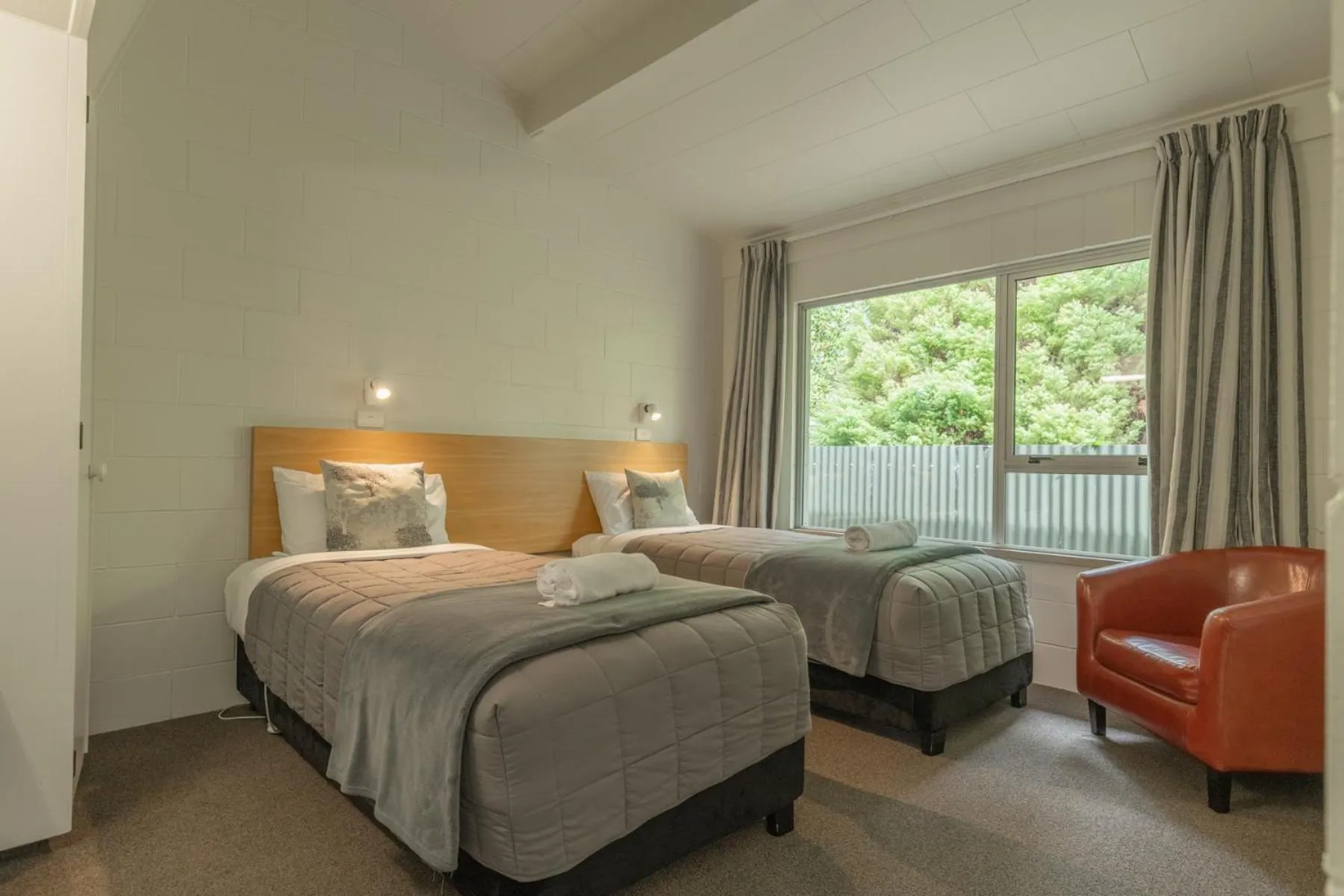 Bedroom, Bed in Andorra Motel