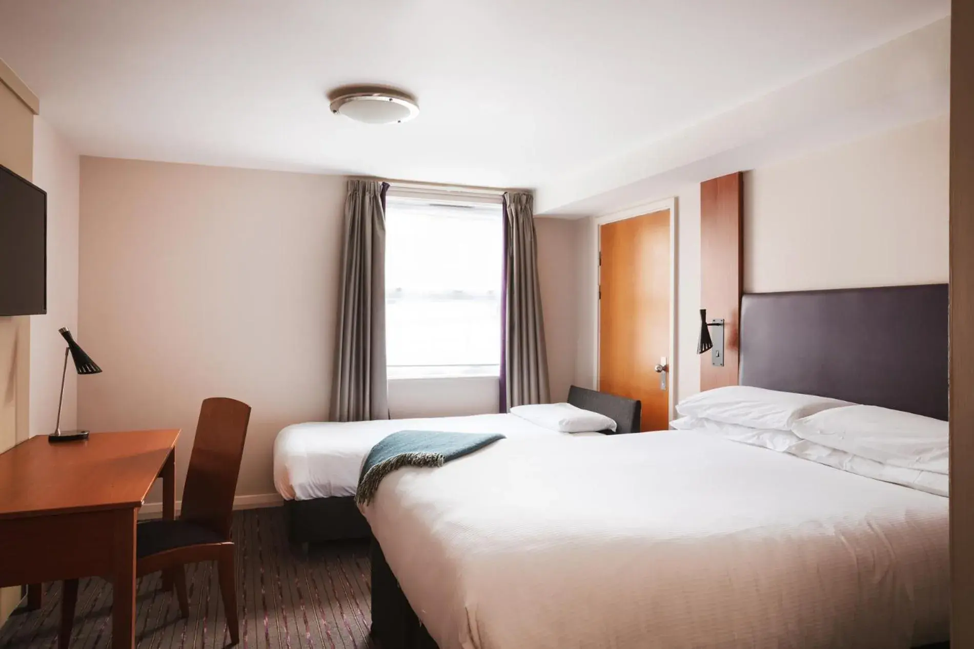 Standard Family Room in The Highwayman Hotel Standard Family Room in The Highwayman Hotel