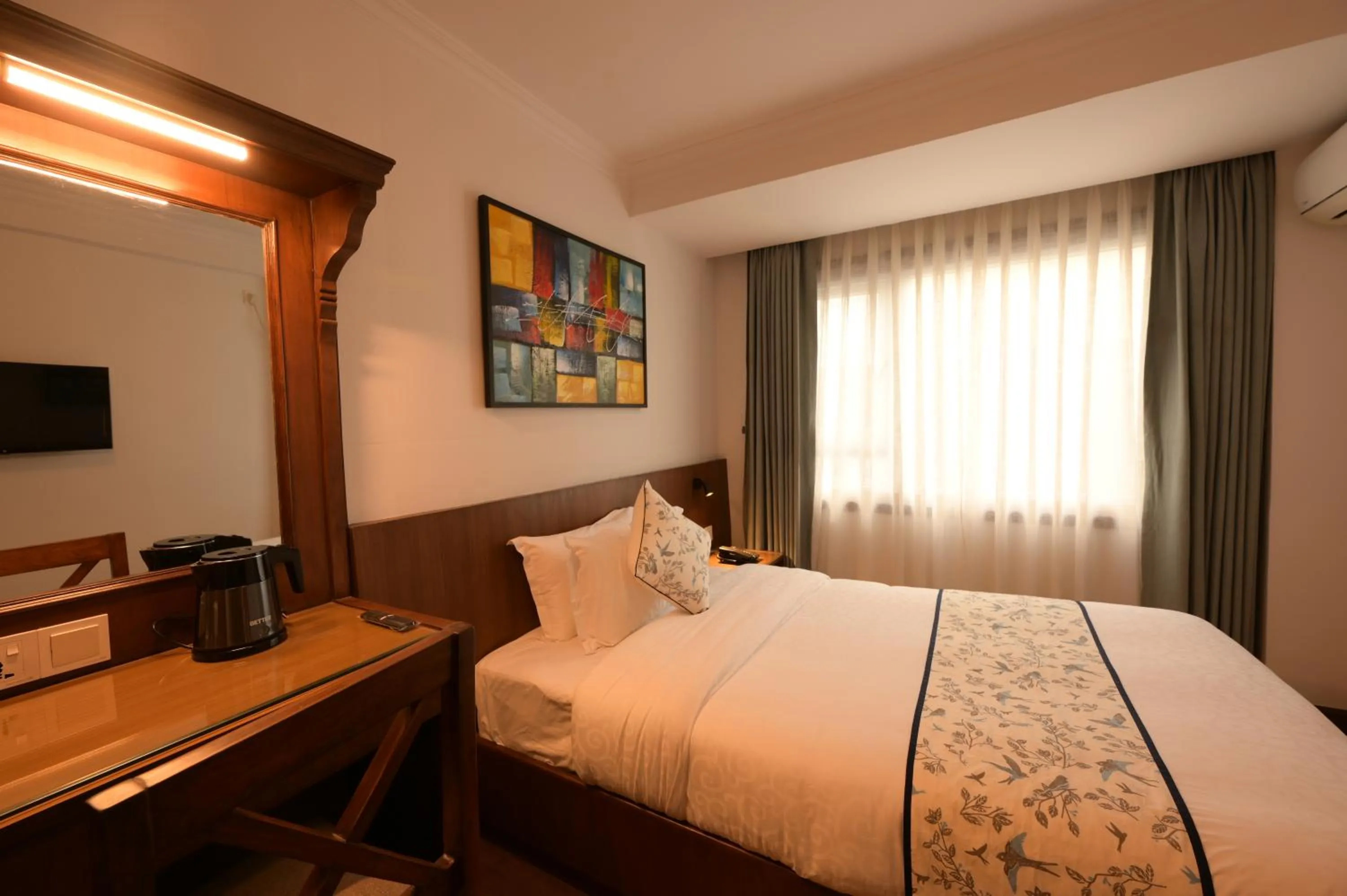 Bedroom, Bed in Gallery Park Hotel