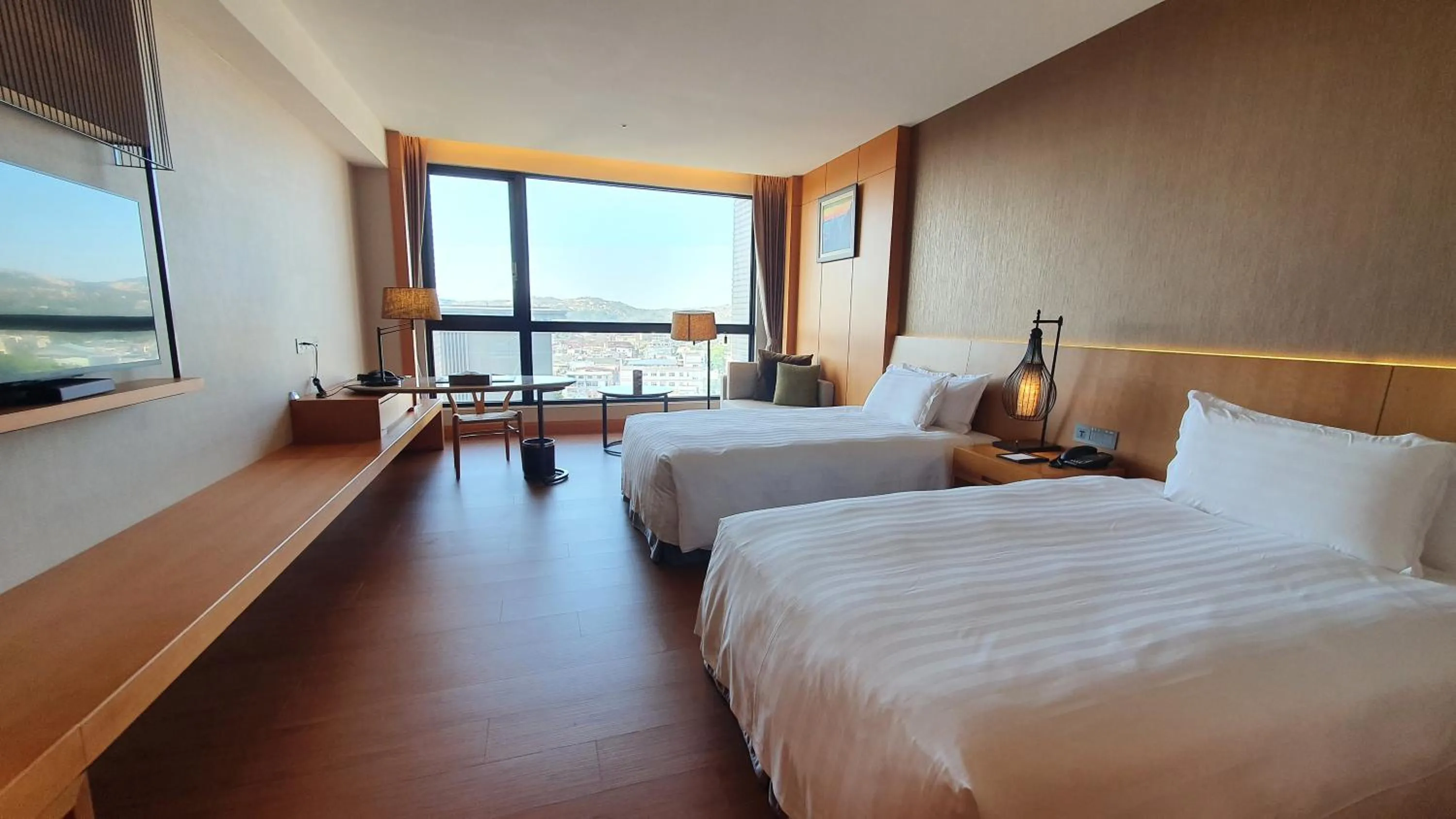 Photo of the whole room, Bed in Golden Lake Hotel