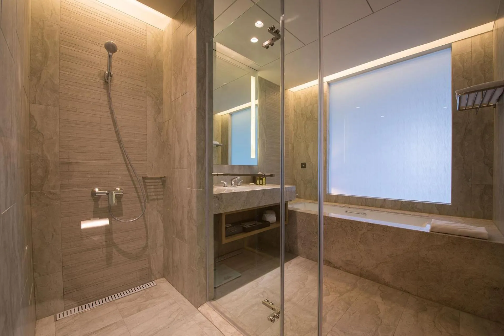 Bathroom in Golden Lake Hotel